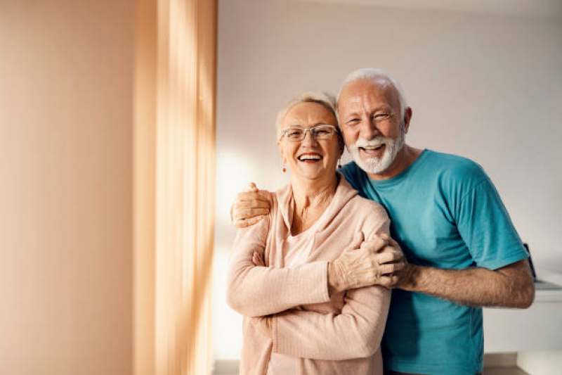 Consulte uma advogada trabalhista sobre aposentadoria para quem tem mais de 65 anos que não tem nenhuma fonte de renda